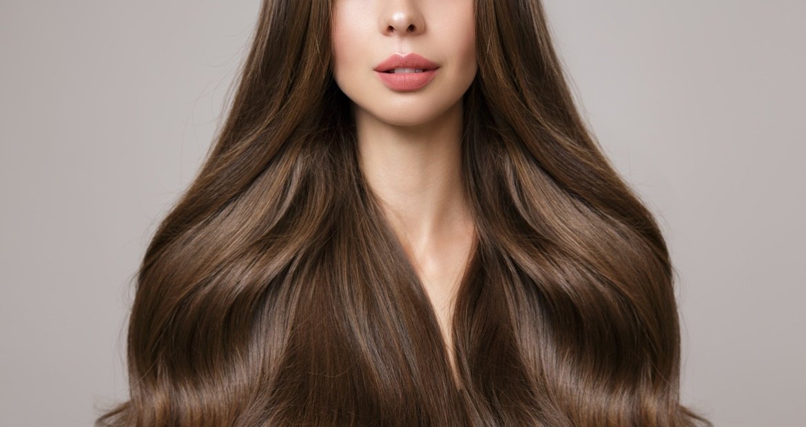 Aposte no Copper Brown, o cabelo chocolate do momento